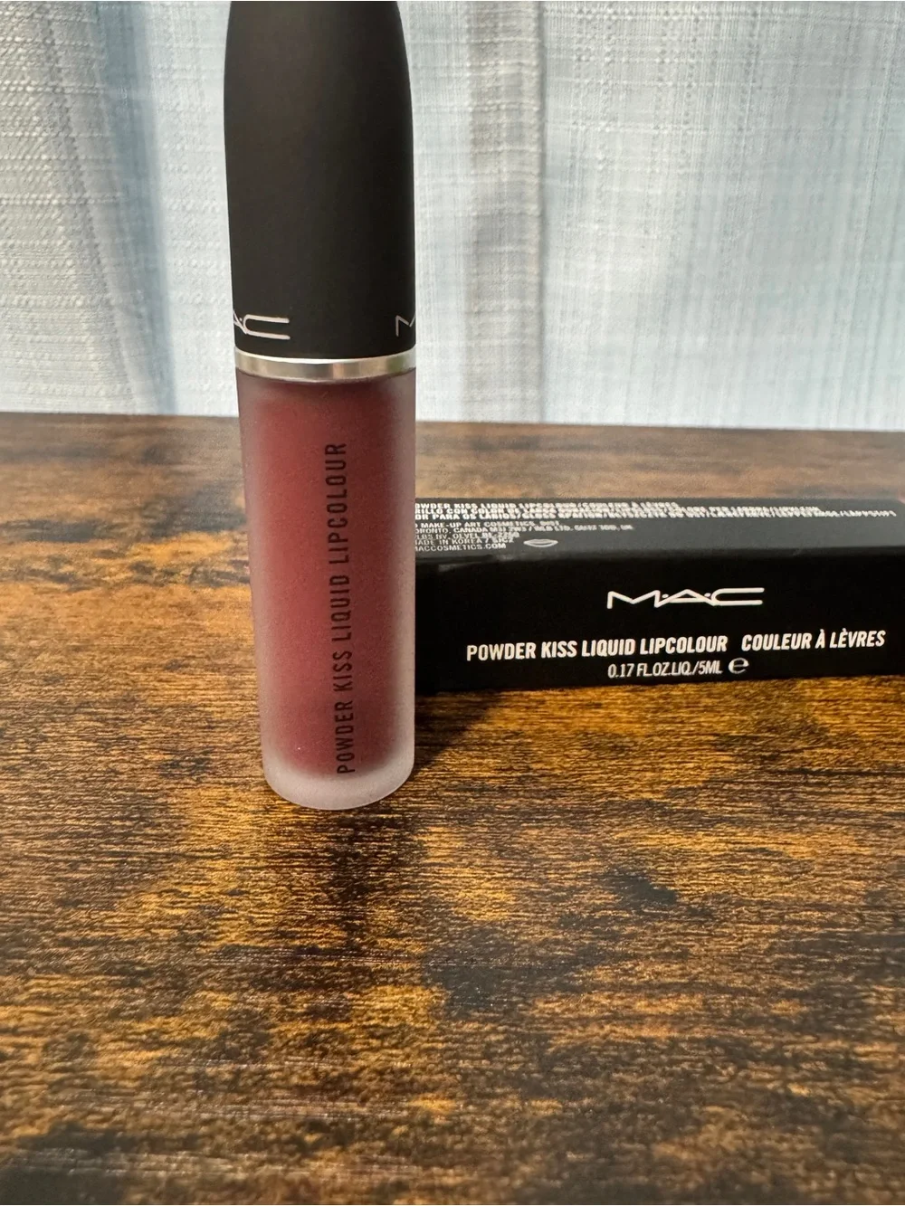 MAC Powder Kiss Liquid Lipcolour Fashion Emergency 977 NIB